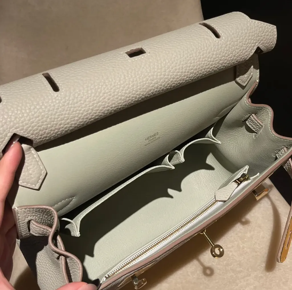 HERMES JYPSIERE CLEMENCE皮 8L冰川白色 金扣 吉普賽包 下午3.50.41