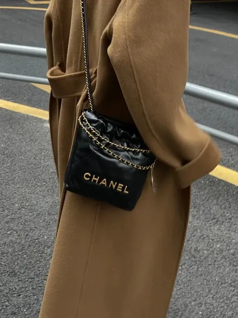 CHANEL 新版 22BAG 垃圾袋 黑金