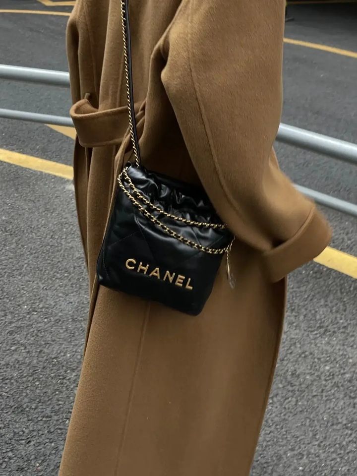 CHANEL 新版 22BAG 垃圾袋 黑金