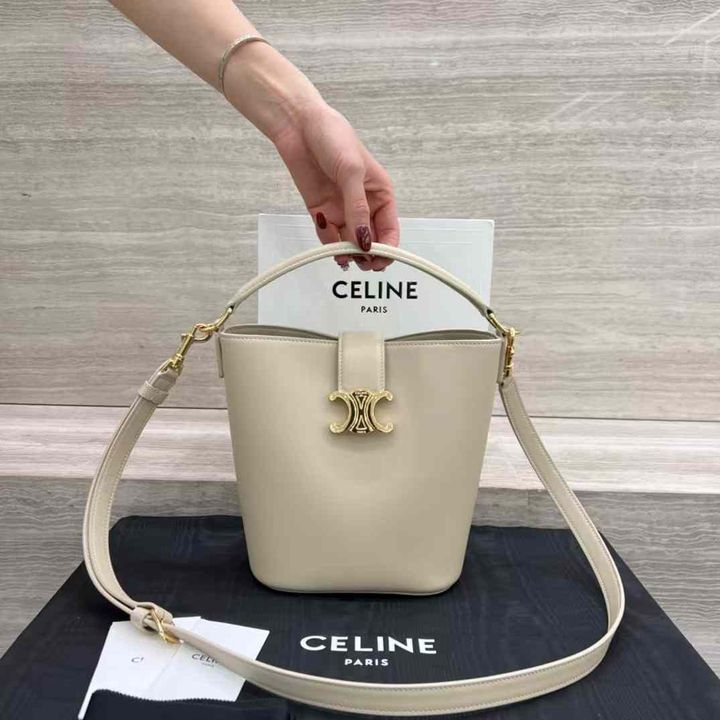 CELINE LOUISE 光滑牛皮革水桶包 小號 淡杏色 15.45.29