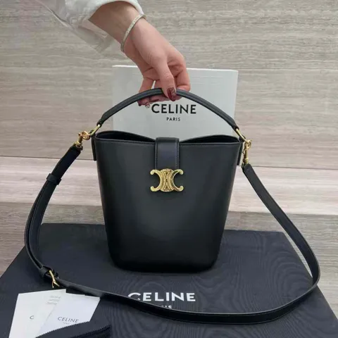 CELINE LOUISE 光滑牛皮革水桶包 小號 淡杏色 16.25.38