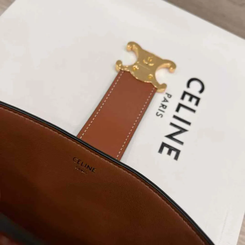 CELINE LOUISE 光滑牛皮革水桶包 小號 棕色16.27.35