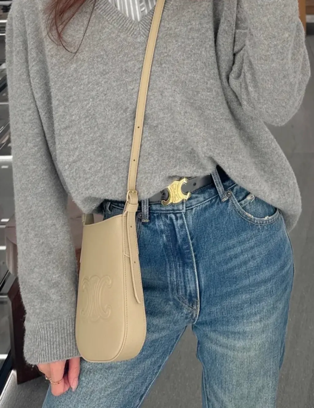 CELINE MINI HELOISE手機包 杏色:棕色2