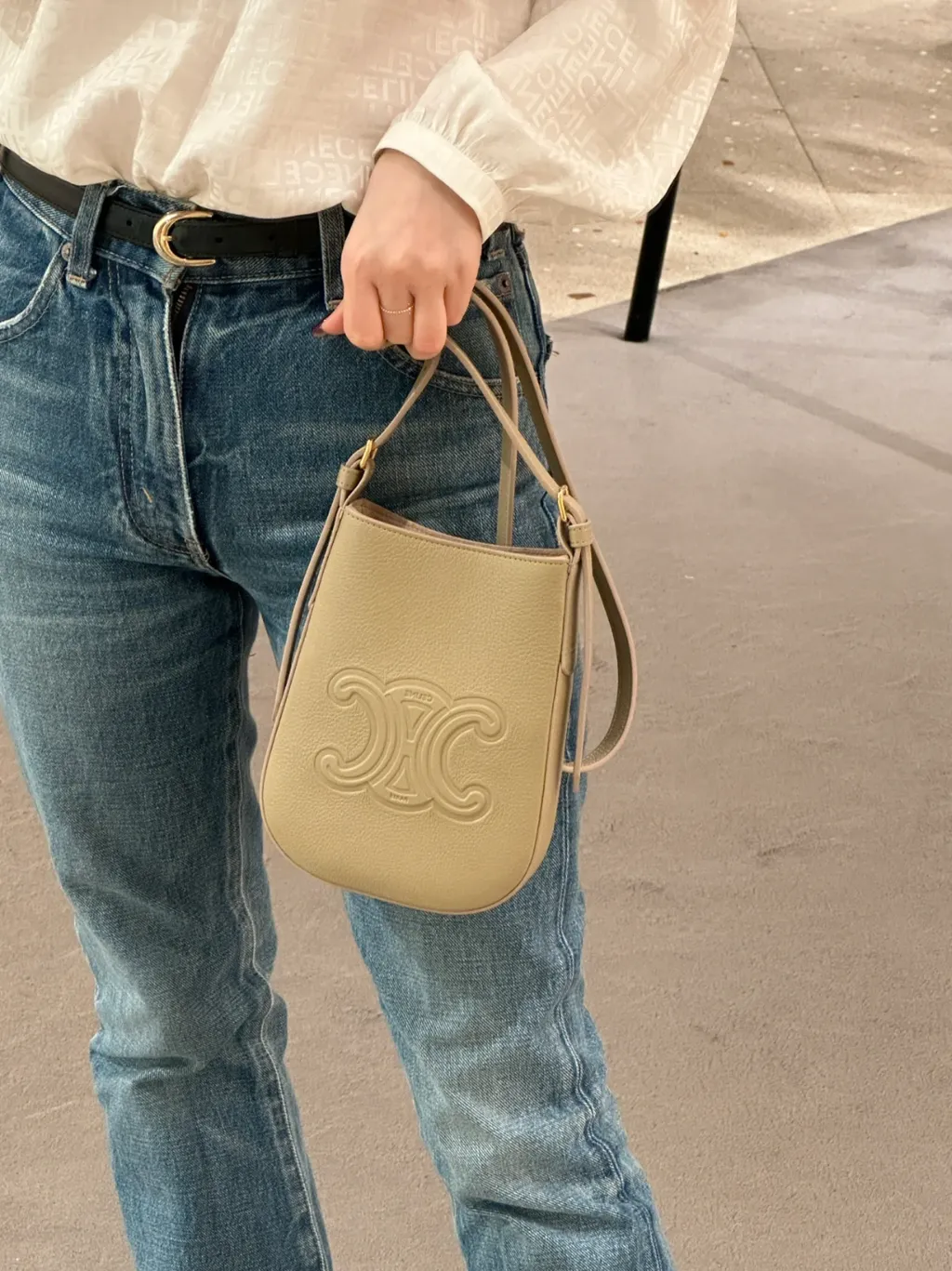 CELINE MINI HELOISE手機包 杏色:棕色IMG_0519