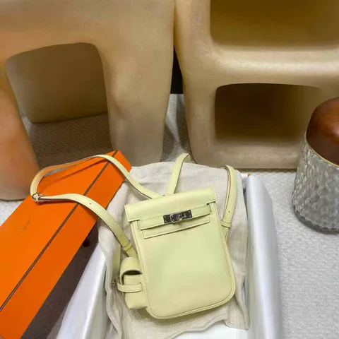 HERMES KELLY JUMP SWIFT皮 I8米爾頓黃色 銀扣 後背包 17.31.03 1