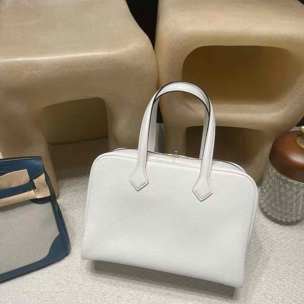HERMES VICTORIA35 CLEMENCE皮 01純白 銀扣 維多利亞 10.09.00