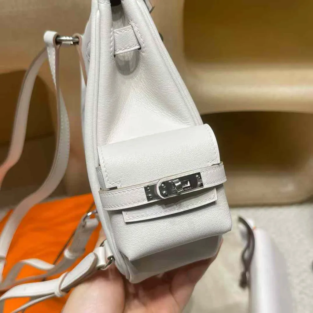 HERMES KELLY JUMP SWIFT皮 M4奶灰色 銀扣 後背包 10.16.24 1