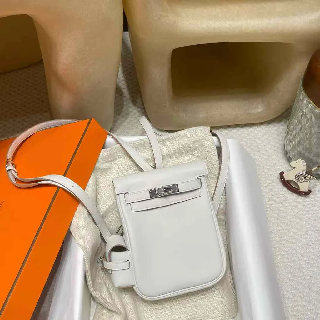 HERMES KELLY JUMP SWIFT皮 M4奶灰色 銀扣 後背包 10.16.22