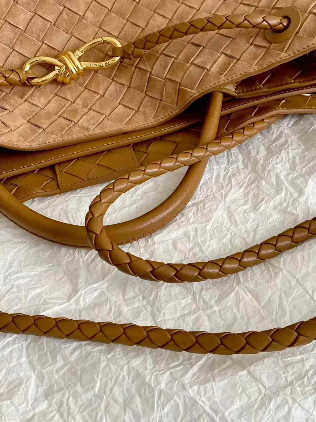 BOTTEGA VENETA ANDIAMO 麂皮肩背包 淺棕 三個尺寸11.31.33