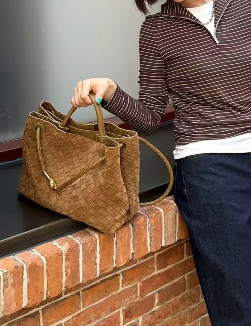 BOTTEGA VENETA ANDIAMO 麂皮肩背包 淺棕 三個尺寸6