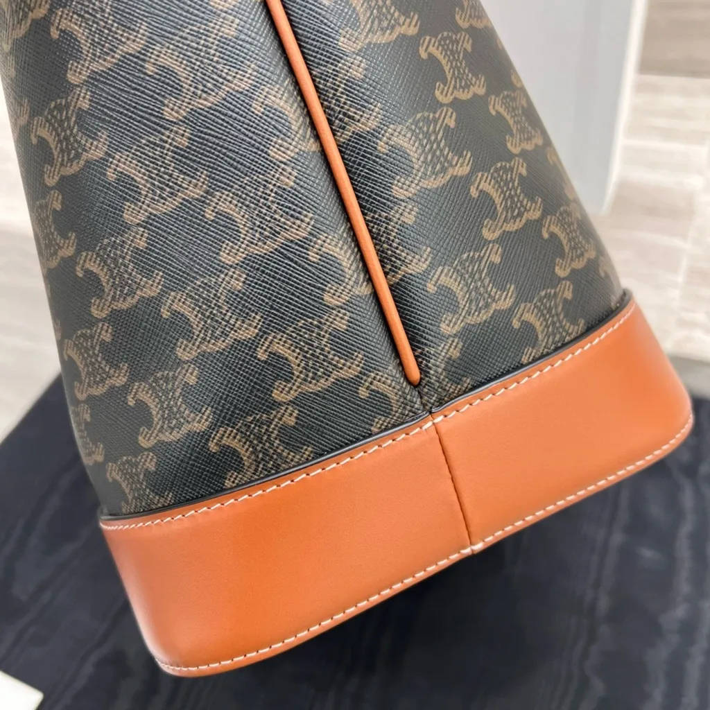 CELINE TRIOMPHE 水桶包 老花款 ㄢ