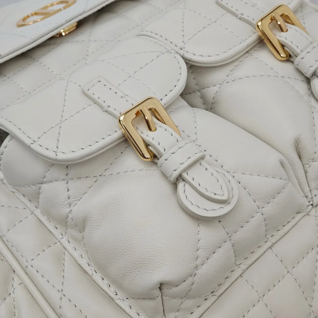 DIOR CARO 籐格紋羊皮後背包 白色1020