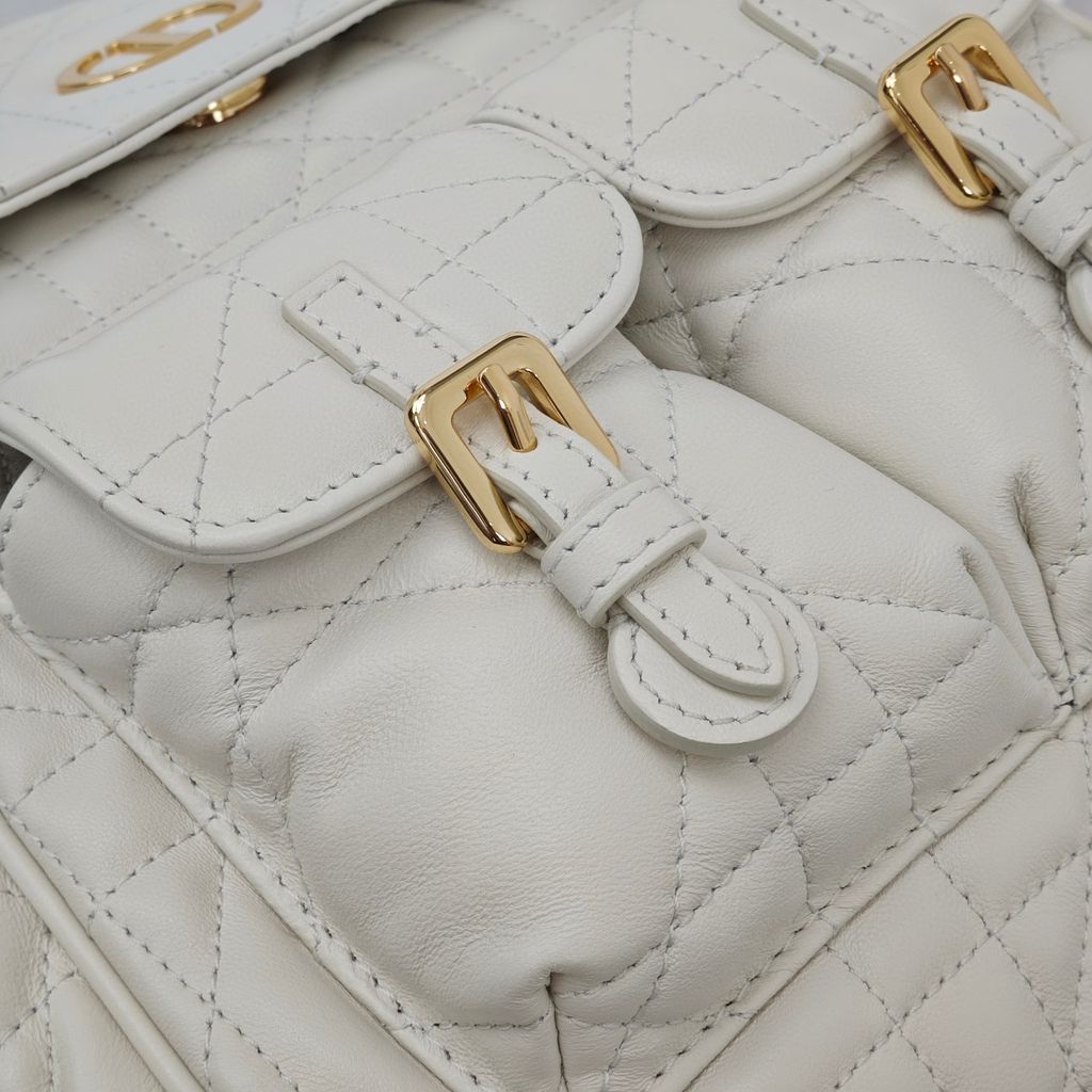 DIOR CARO 籐格紋羊皮後背包 白色1020