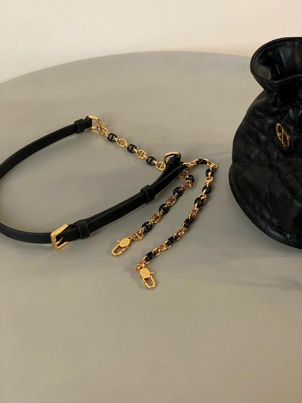 DIOR 30 MONTAIGNE 抽繩迷你水桶包 全皮黑1266