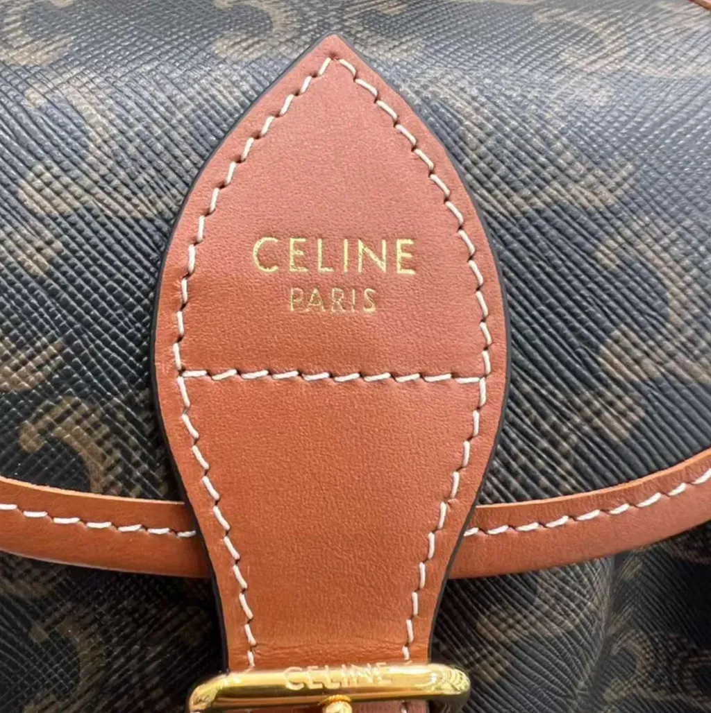 CELINE TRIOMPHE FOLCO 後背包 下午3.11.54