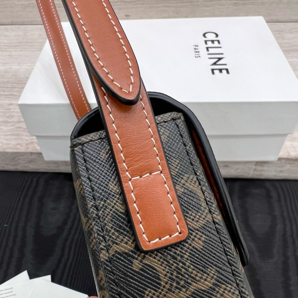 CELINE TRIOMPHE CLAUDE 皮革肩背包 老花款1443