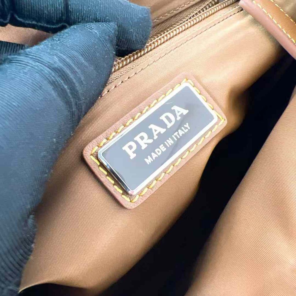 PRADA 2024 SUMMER 尼龍郵差包 2VD06612.18.52