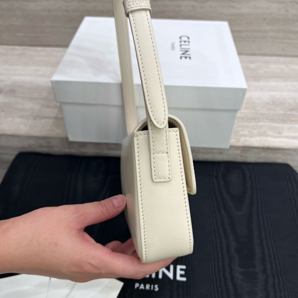 CELINE CLAUDE 亮澤皮革肩背包 米白色1450