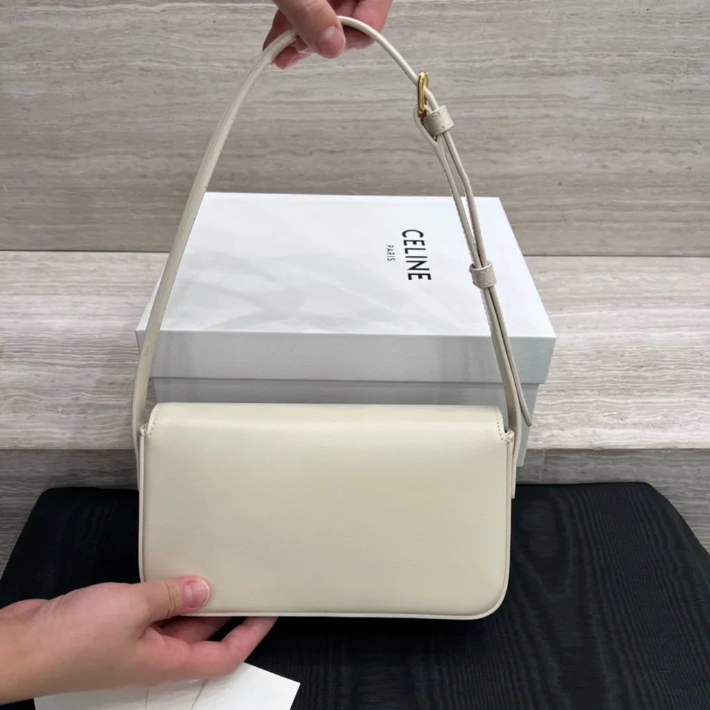 CELINE CLAUDE 亮澤皮革肩背包 米白色1449