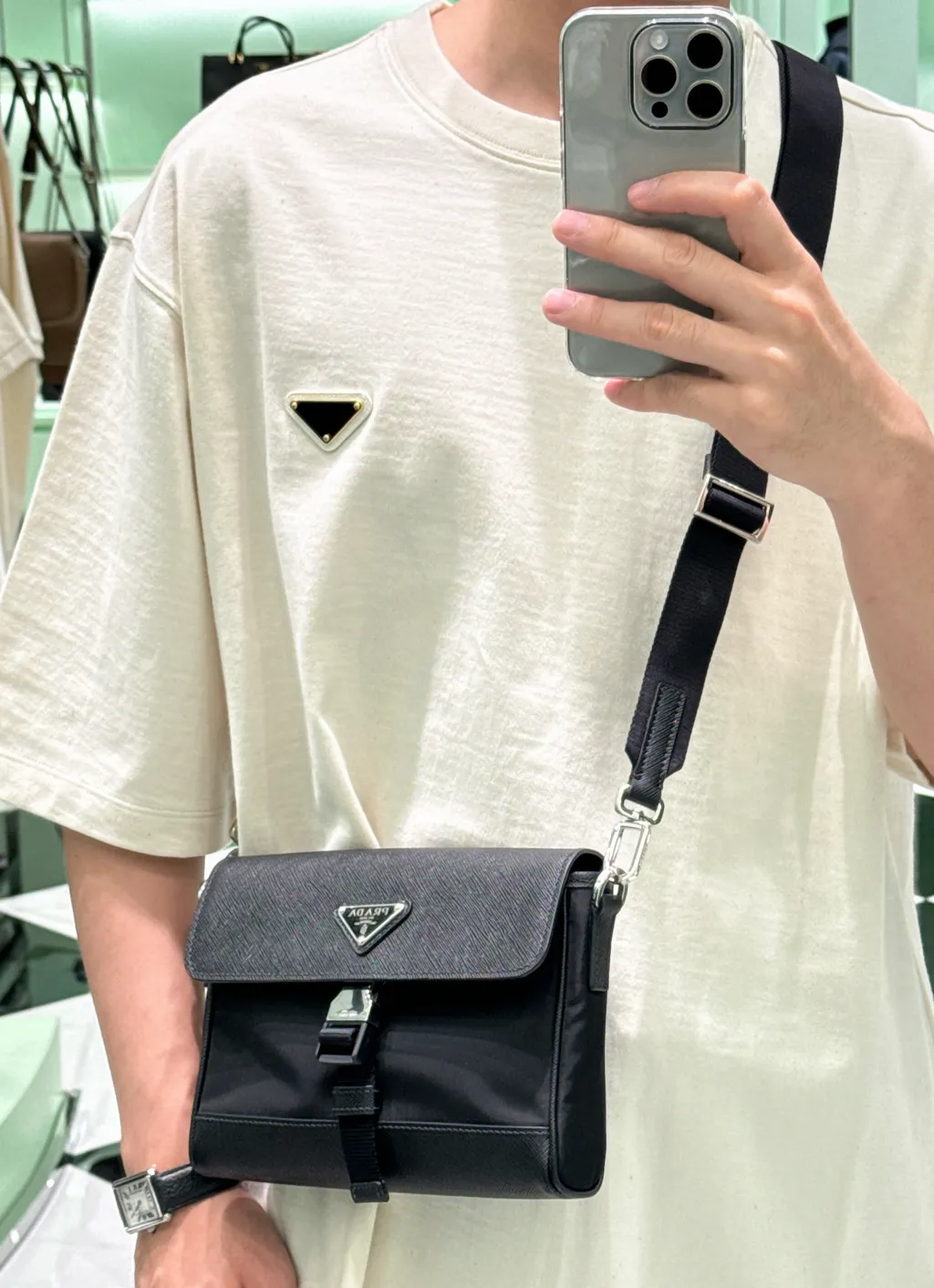 PRADA 十字牛皮拼尼龍手機包 2VD0533