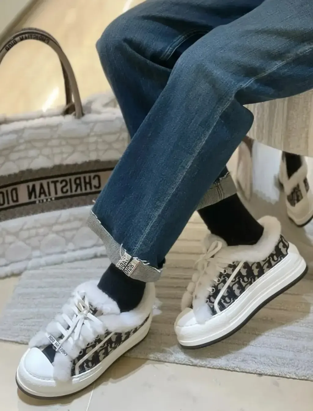 1735182764628拷貝