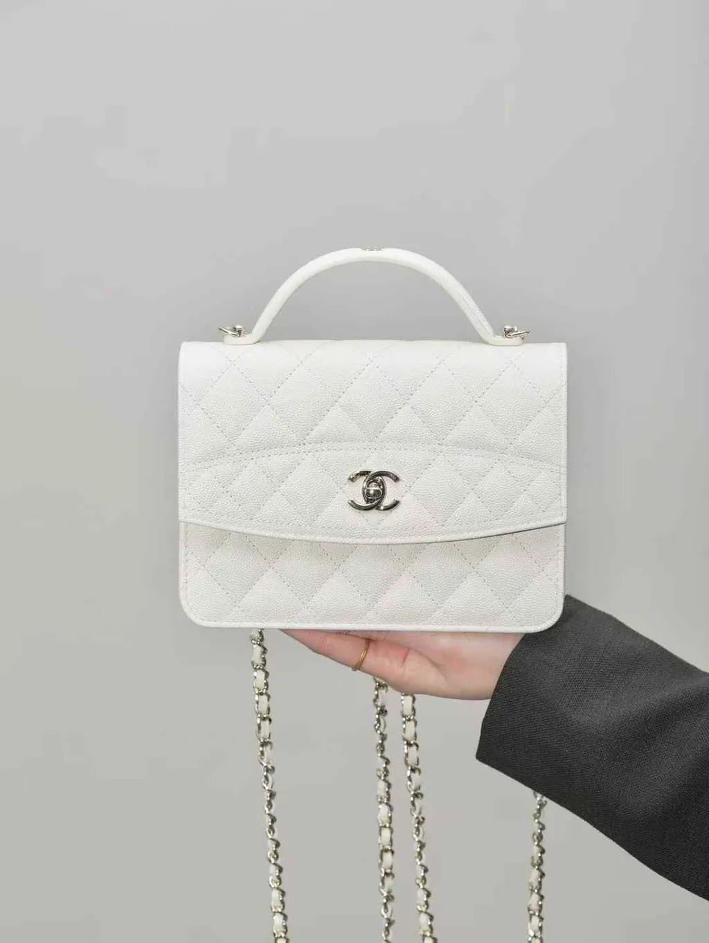 CHANEL 25C MINI 魚子醬小書包 奶白2