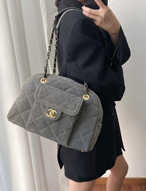 CHANEL 4B 水洗單寧保齡球包 大號:MAXI10