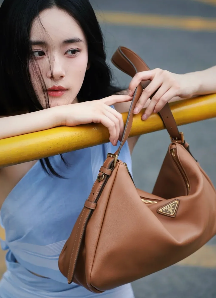 PRADA AIMEE 皮革肩背袋 棕色 下午3.53.00