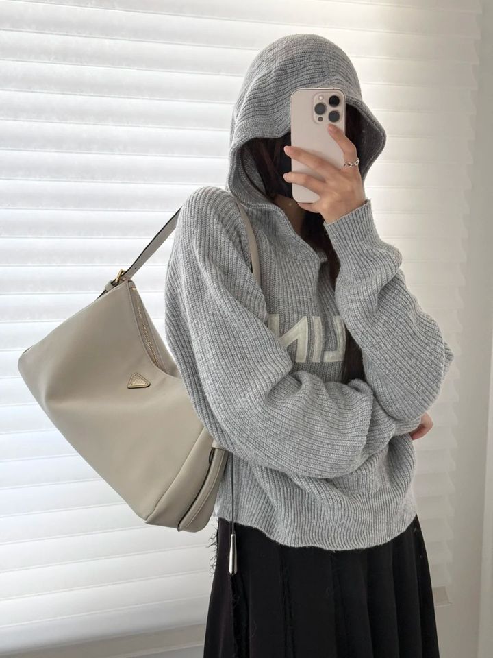 大小号上身对比🆚Prada-Aimee_17_LUCKY_来自小红书网页版