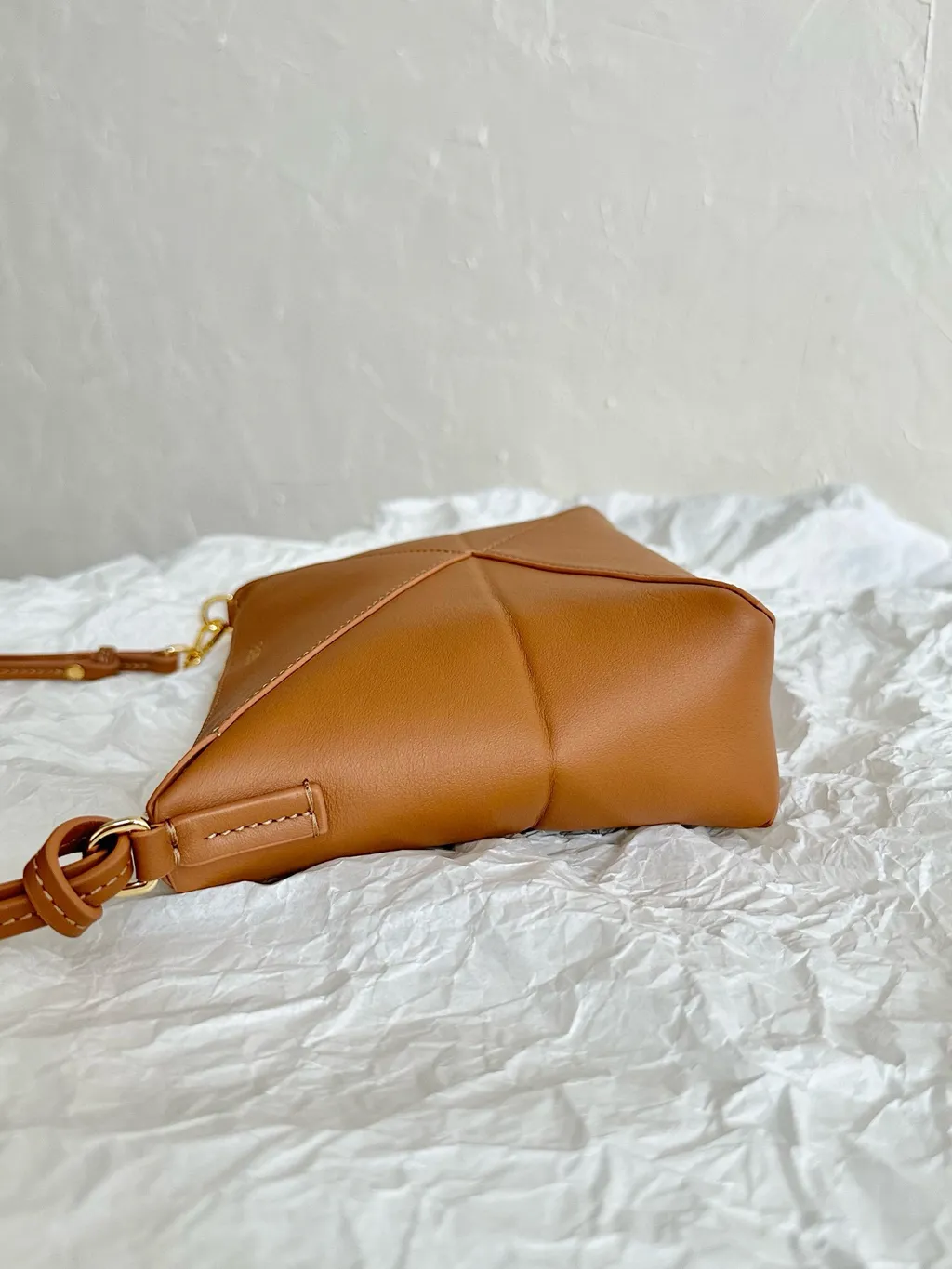LOEWE PUZZLE FOLD POUCH 手袋 棕色1977
