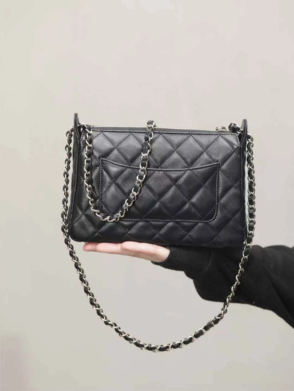 CHANEL 25C CRUISE 羊皮相機包   🍓 2025-01-01 14.39.52