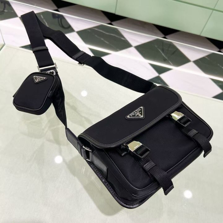 PRADA RE-NYLON & SAFFIANO 三合一郵差包 589