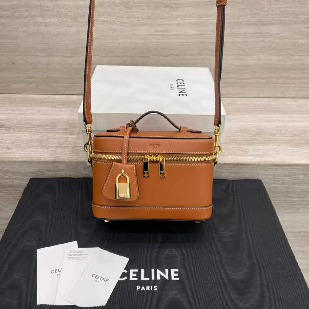 CELINE VANITY 牛皮革化妝包 棕色13