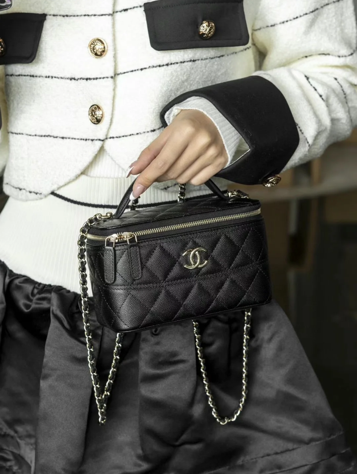 CHANEL 25C 長盒子包1