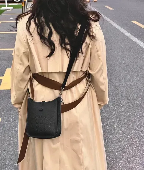 爱马仕 mini evelyne 黑色银扣_1_奢太后甜甜 认真搬砖_来自小红书网页版