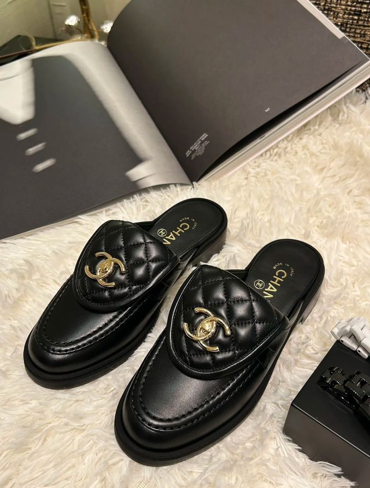 CHANEL 25C VINTAGE 菱格書包扣穆勒半拖鞋3