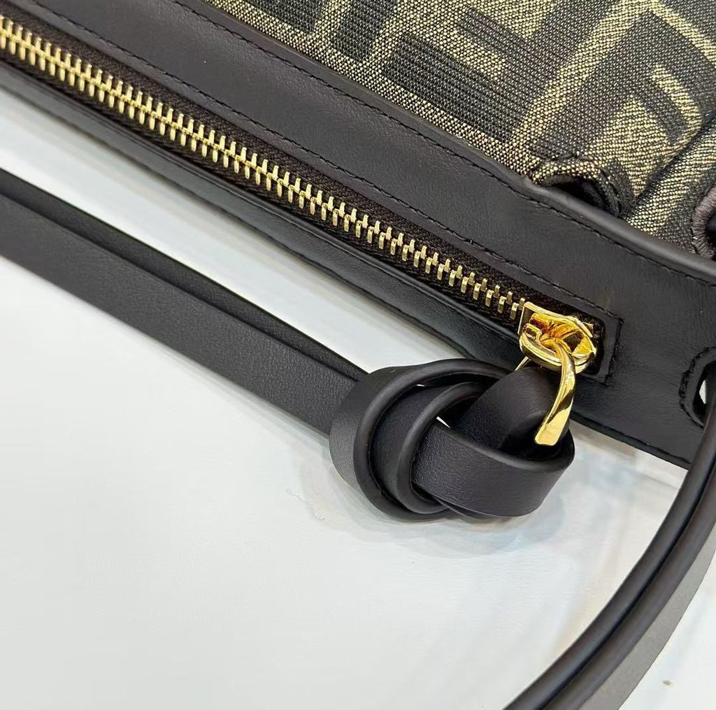 FENDI SIMPLY 手袋 老花款3925