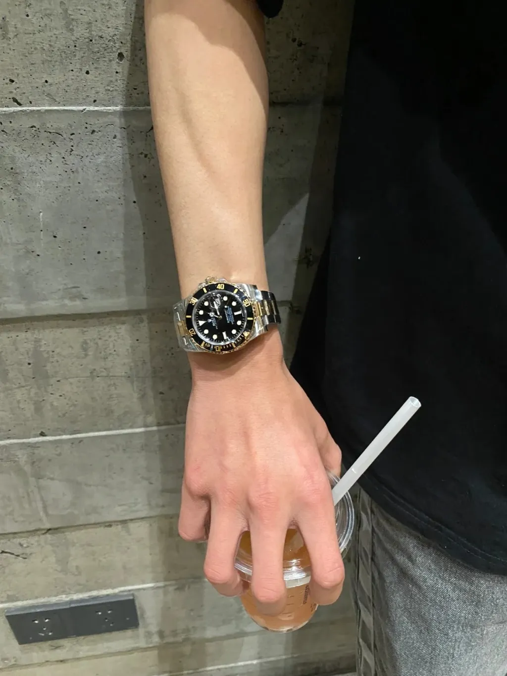 性价比很高一只间金黑盘_1_周五十奢侈品_来自小红书网页版