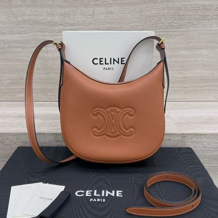 CELINE HELOISE HOBO 腋下包 棕色6