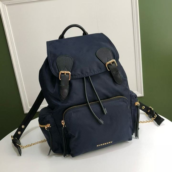 BURBERRY 尼龍雙肩包 海軍藍3