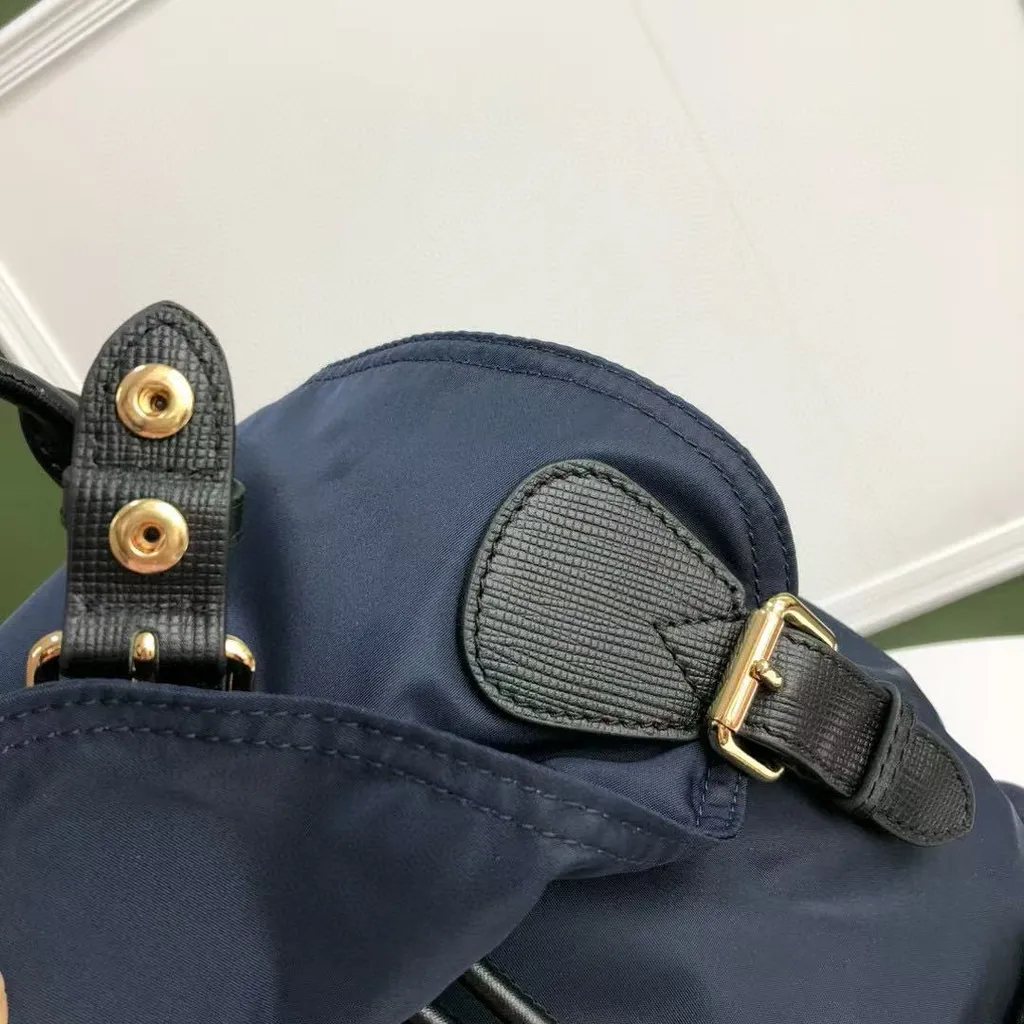 BURBERRY 尼龍雙肩包 海軍藍8