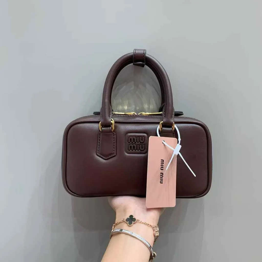 MIU MIU ARCADIE MINI 保齡球包 石楠木色1
