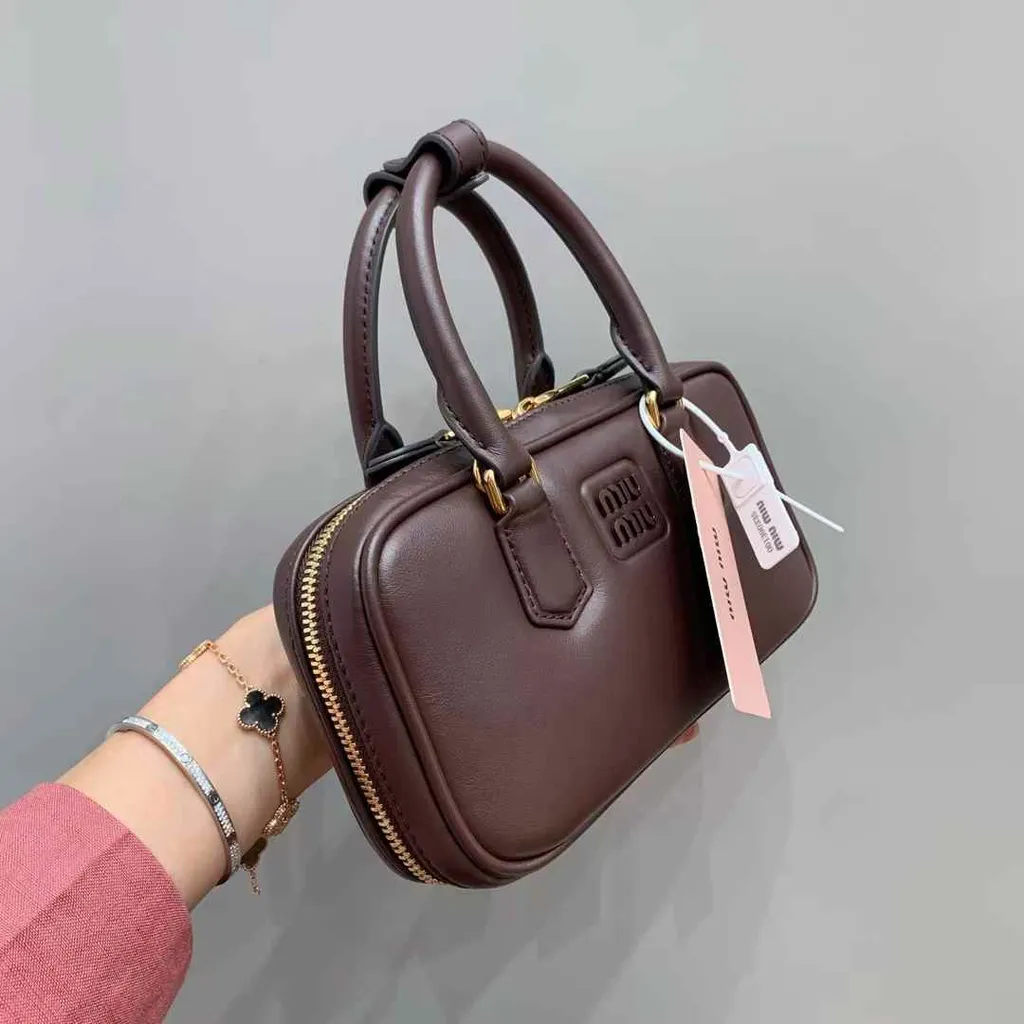 MIU MIU ARCADIE MINI 保齡球包 石楠木色6