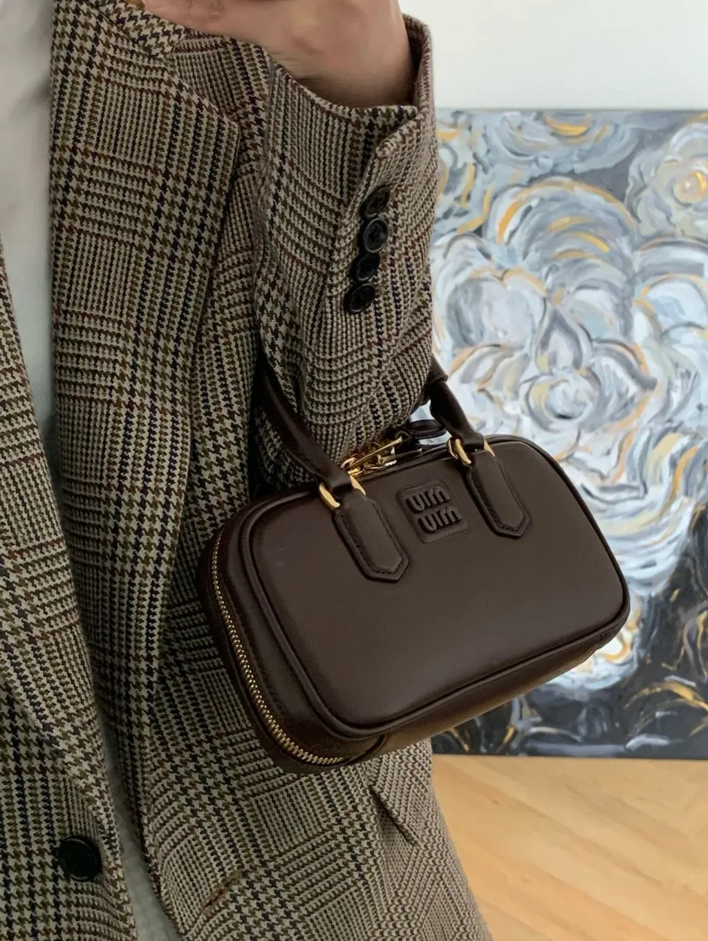 MIU MIU ARCADIE MINI 保齡球包 石楠木色4