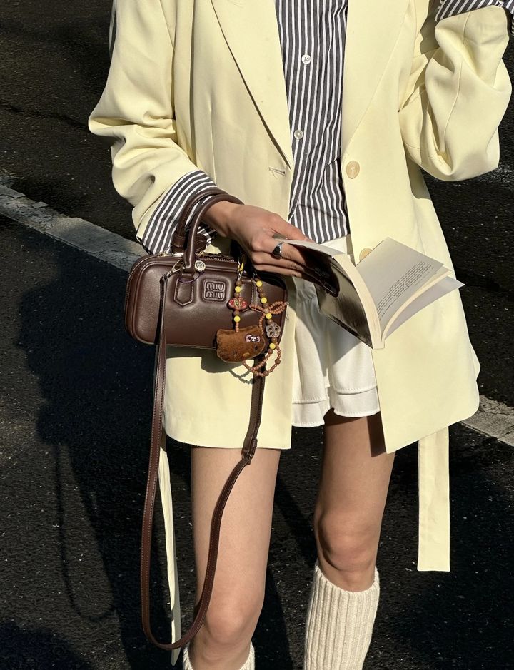 MIU MIU ARCADIE MINI 保齡球包 石楠木色6