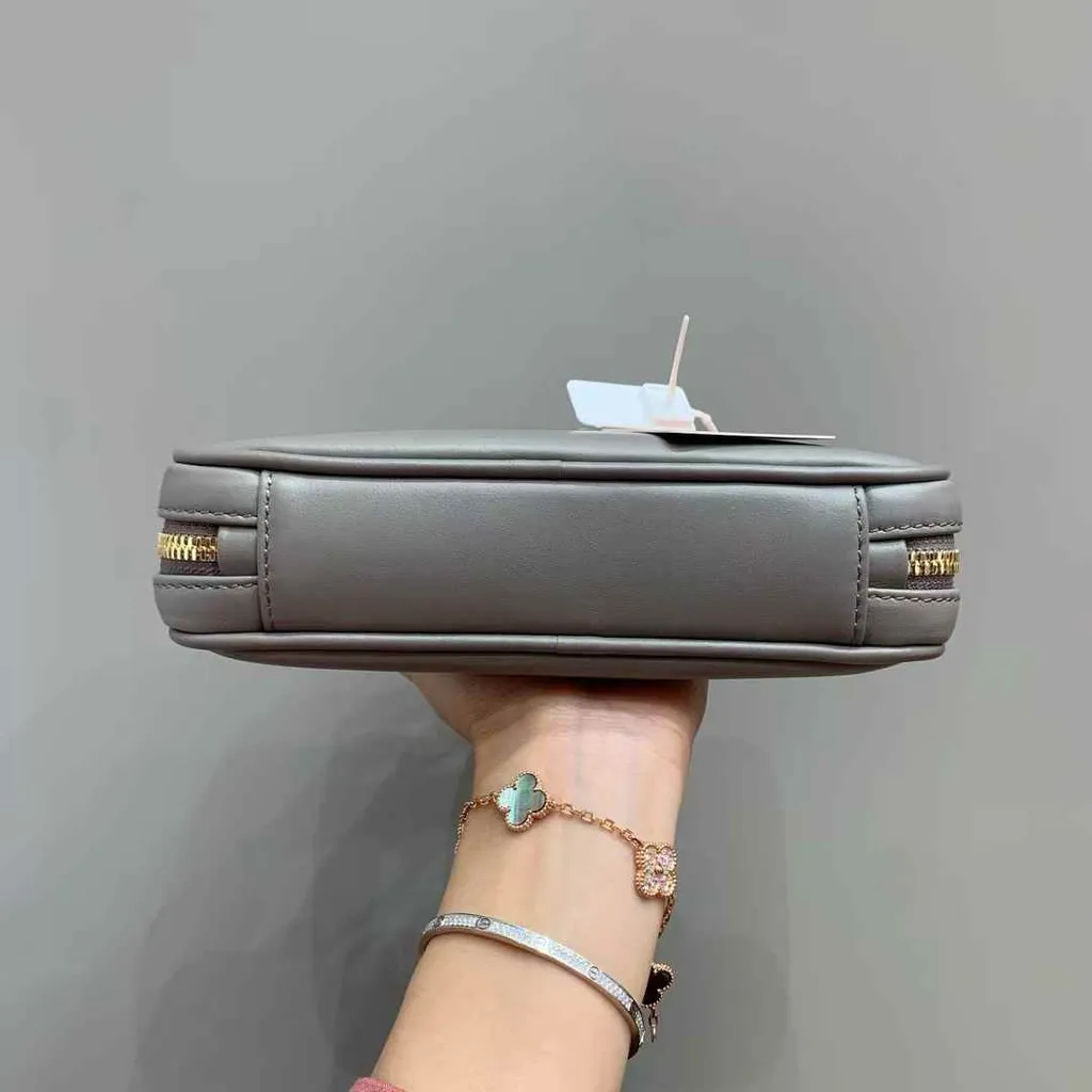 MIU MIU ARCADIE MINI 保齡球包 水泥灰色7