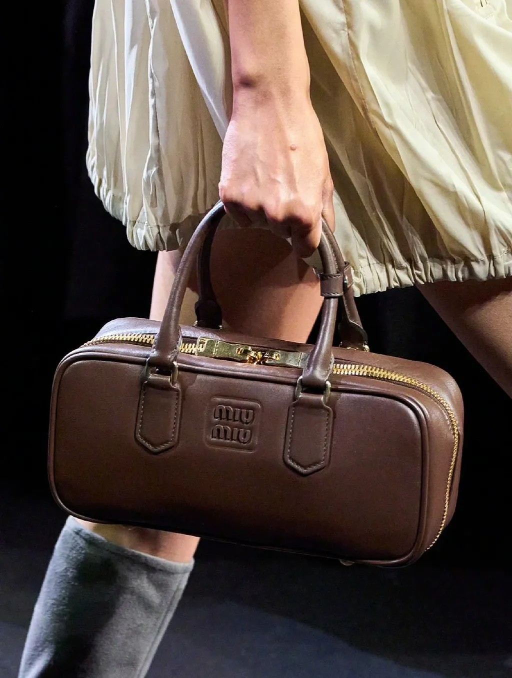 MIU MIU ARCADIE 保齡球包 石楠木色 中號3