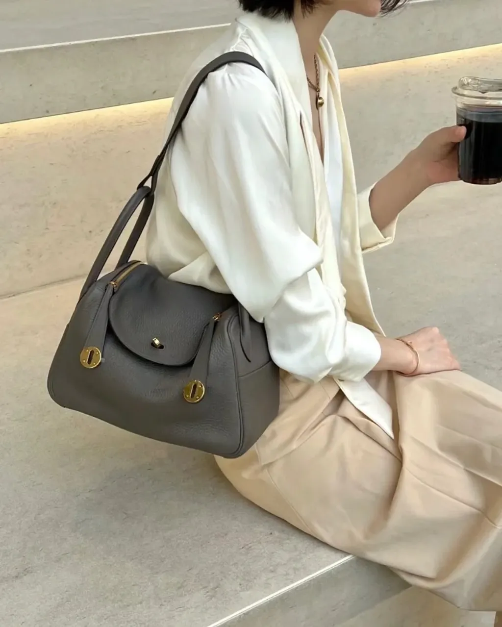 清冷的锡器灰 总有种莫名的质感✨lindy26_2_马物名奢Luxury_来自小红书网页版
