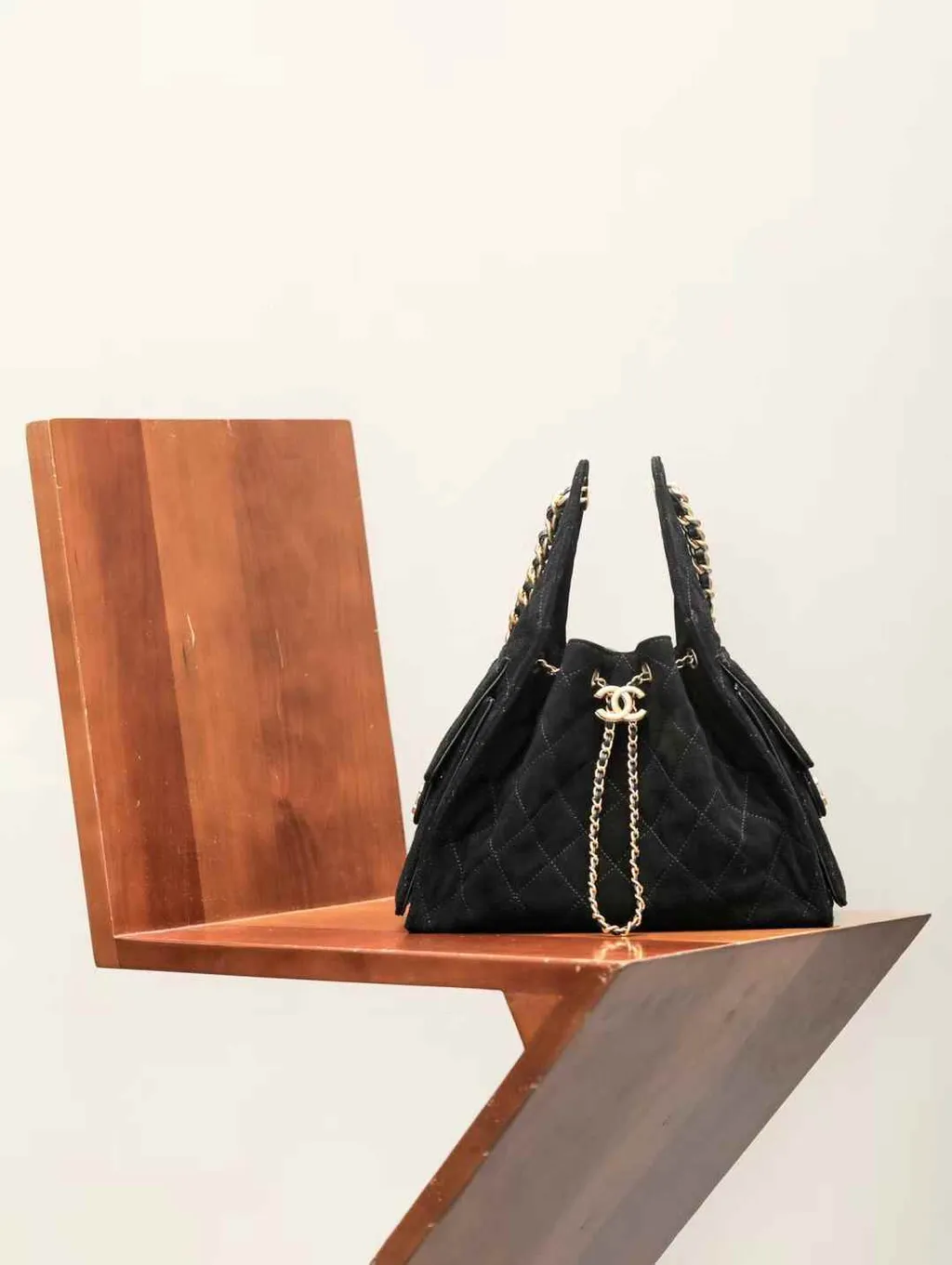 CHANEL 25C HOBO 麂皮灰色9