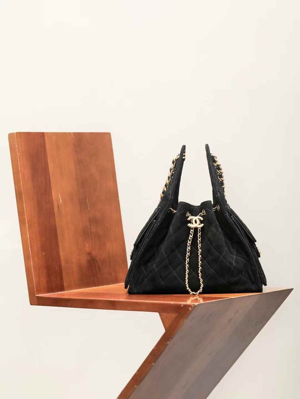 CHANEL 25C HOBO 麂皮灰色9